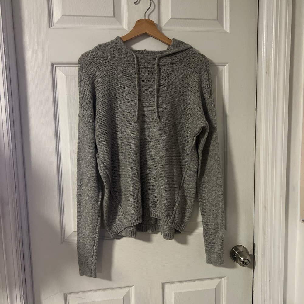 grey hoodie